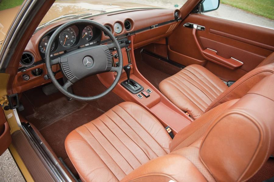  Mercedes-Benz 450 SL Roadster 1973 года  (фото 3 из 5)